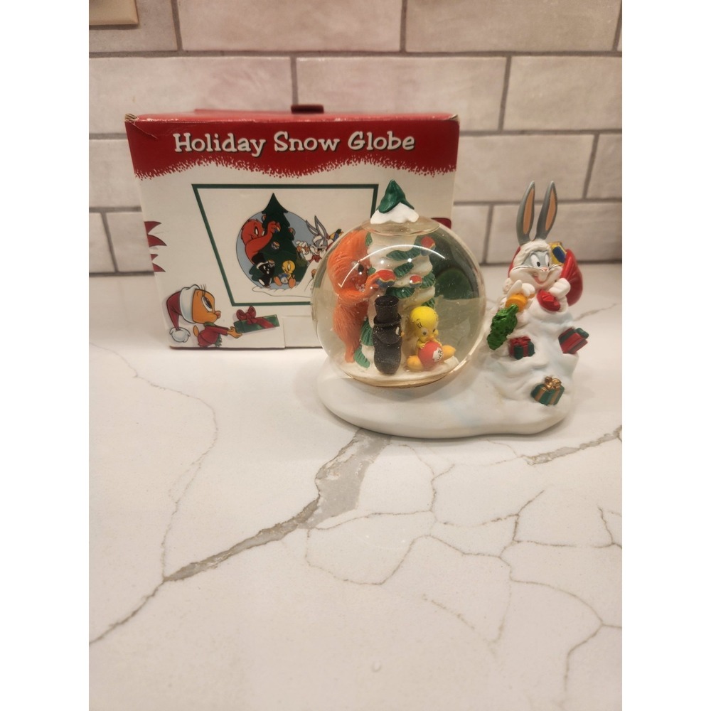 Vtg RareWarner Bros Looney Tunes Bugs Bunny Tweety Gossimer Christmas Snowglobe
